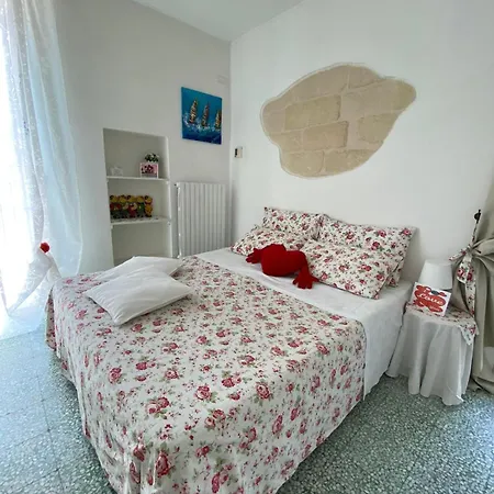 Petali Rosa - Dimora Tritone Vista Mare-2